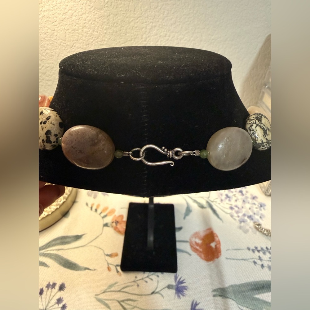 Multicolor Stone Beaded Necklace - Picture 5 of 7